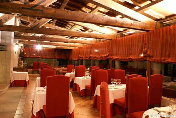 Hotel Real De Bohoyo Restoran fotoğraf